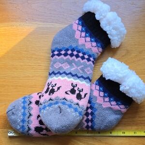 Cozy Gray and Pink  Patterned Socks